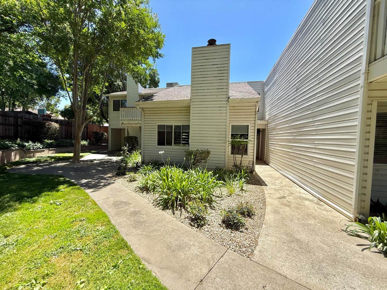 7237 Cinnamon Circle - Photo 1