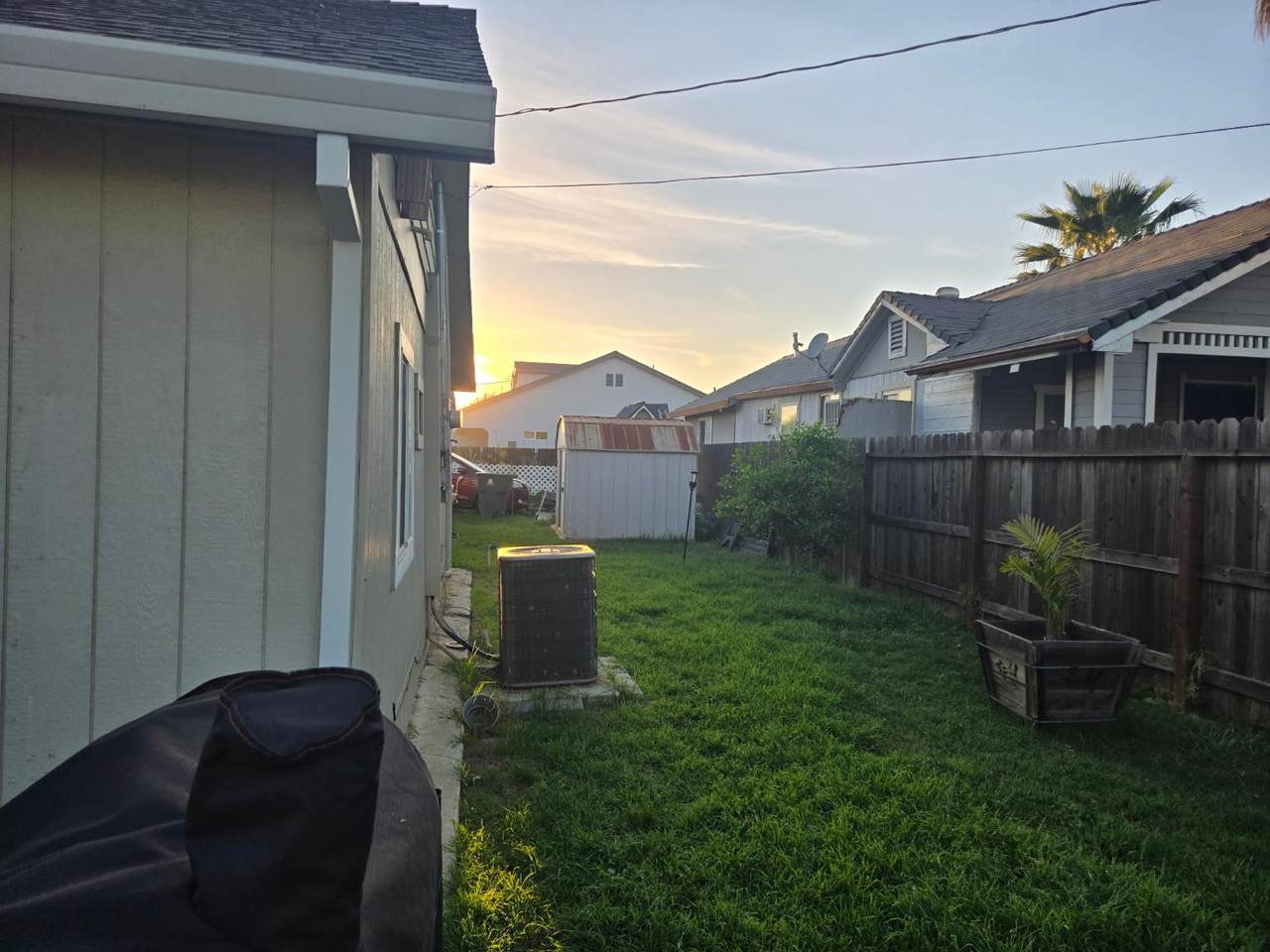 https://bt-photos.global.ssl.fastly.net/sacramento/1280_boomver_3_561059379-2.jpg