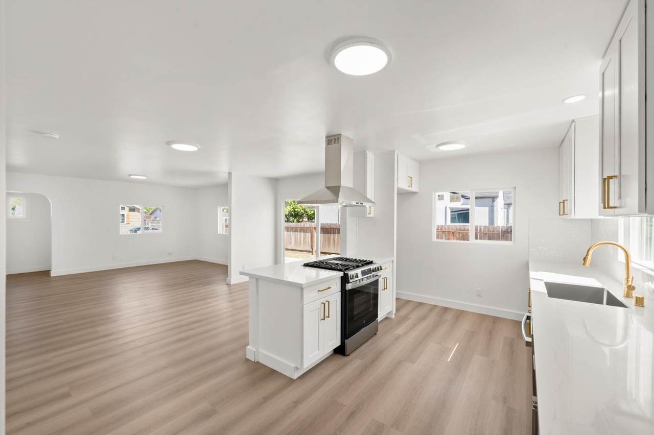 4416 Parker Avenue - Photo 1