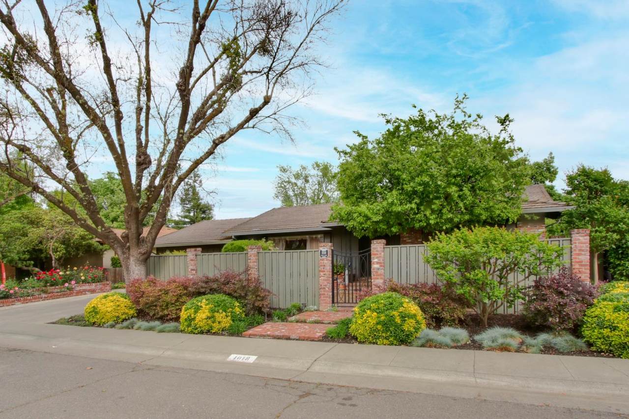 1018 Plum Lane - Photo 1