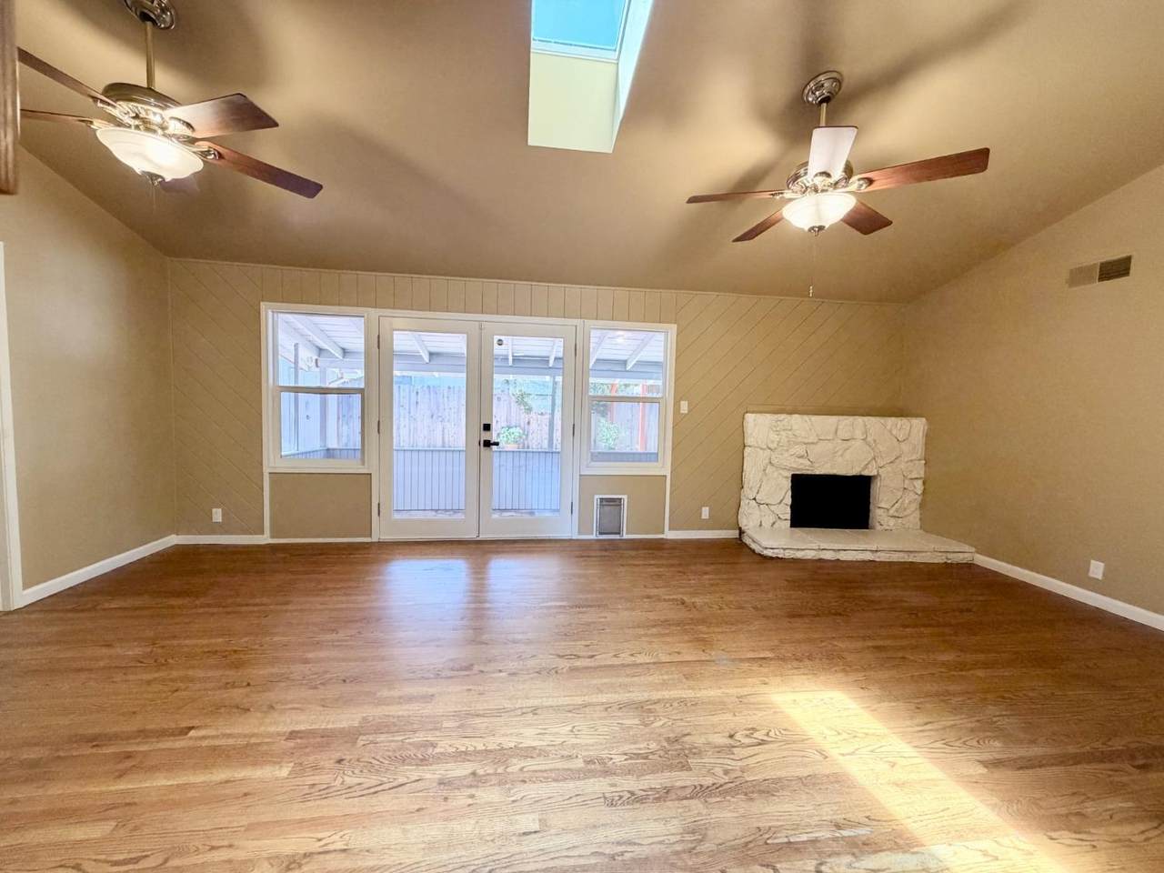 https://bt-photos.global.ssl.fastly.net/sacramento/1280_boomver_2_561170800-2.jpg