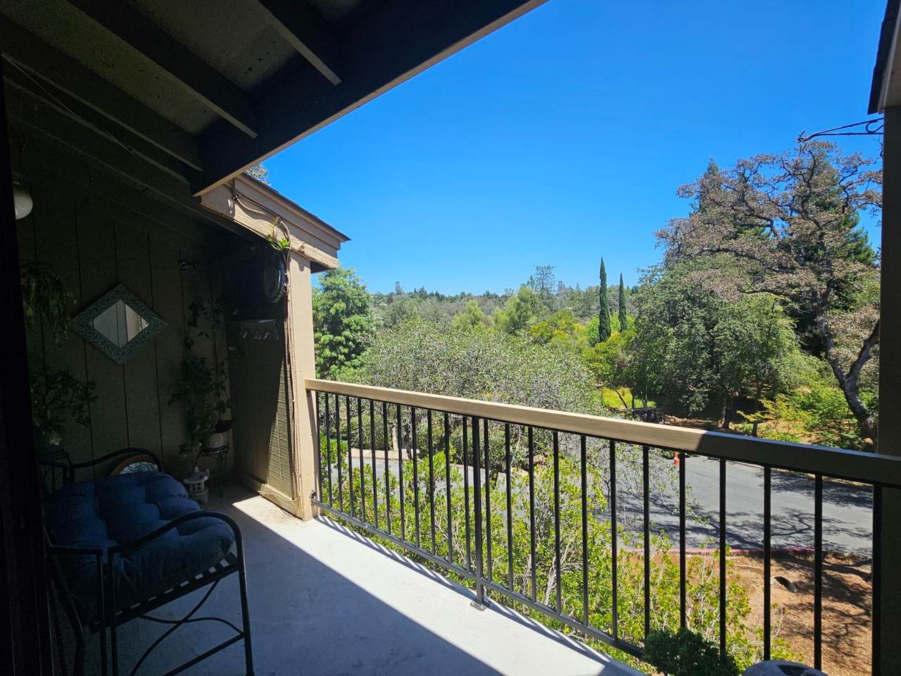 https://bt-photos.global.ssl.fastly.net/sacramento/1280_boomver_3_561195543-2.jpg