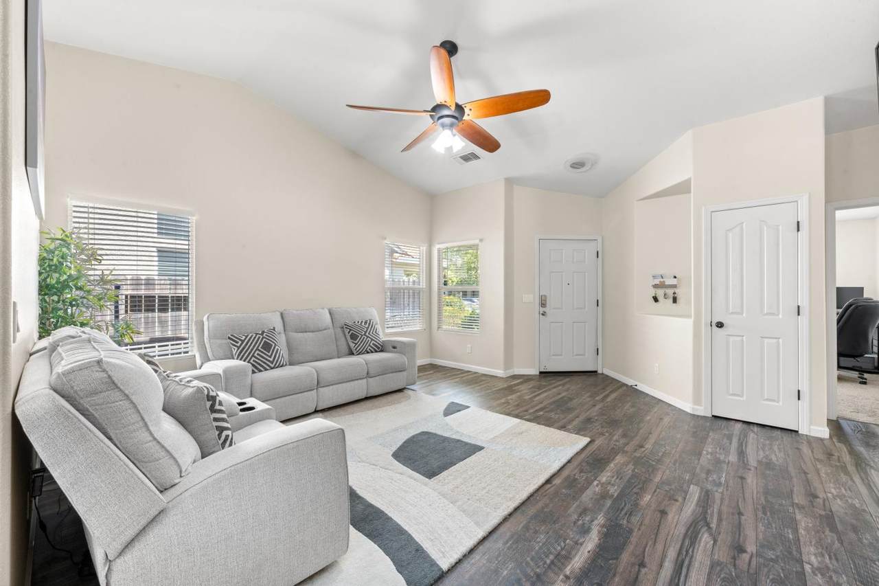 https://bt-photos.global.ssl.fastly.net/sacramento/1280_boomver_3_561203159-2.jpg