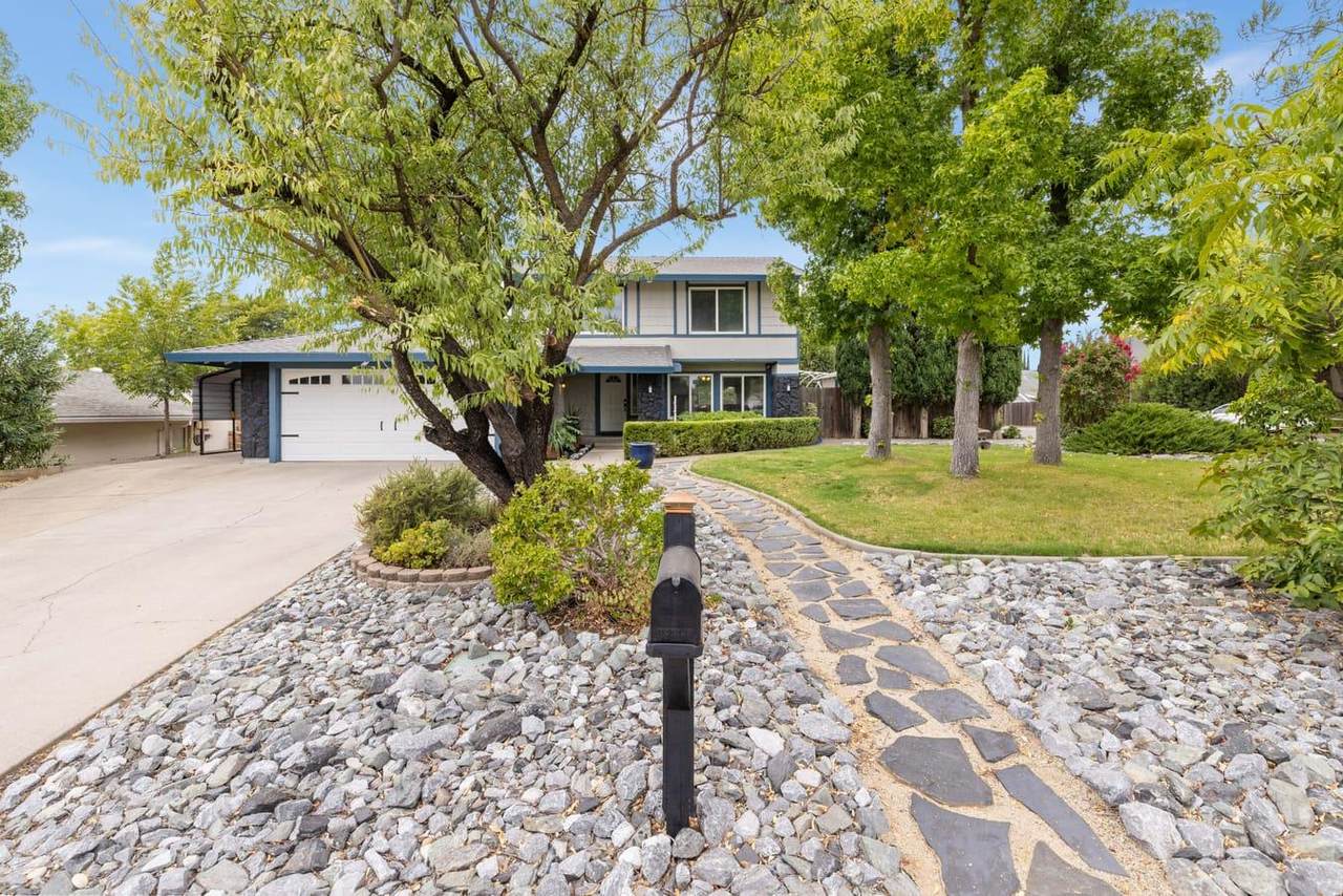 8246 Garry Oak Drive - Photo 1