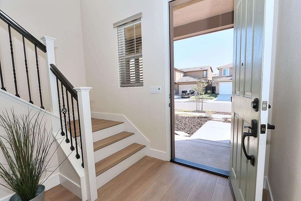 https://bt-photos.global.ssl.fastly.net/sacramento/1280_boomver_3_561230297-2.jpg