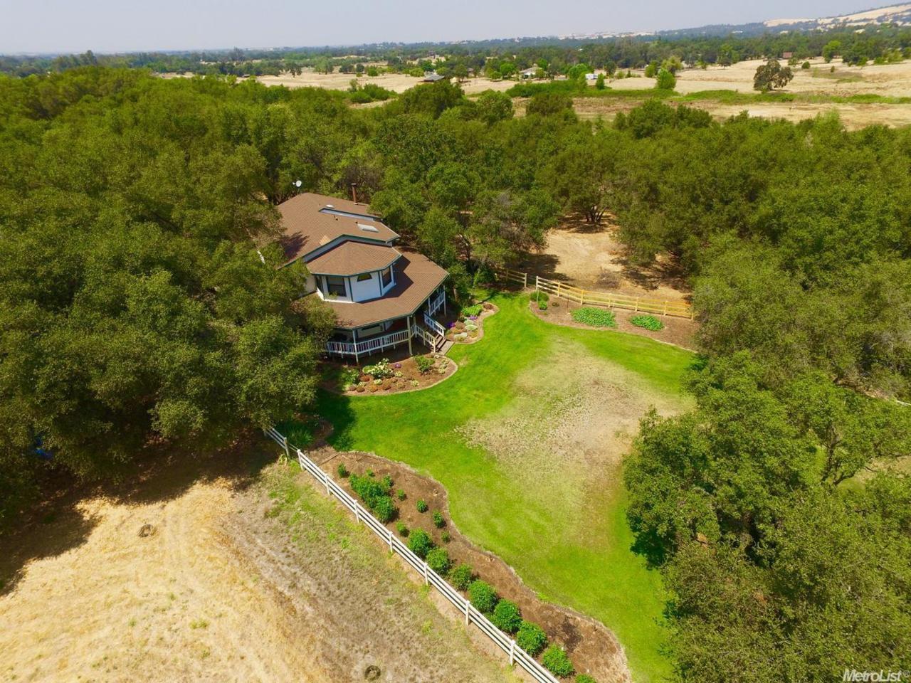 2540 Crosby Herold Road - Photo 1