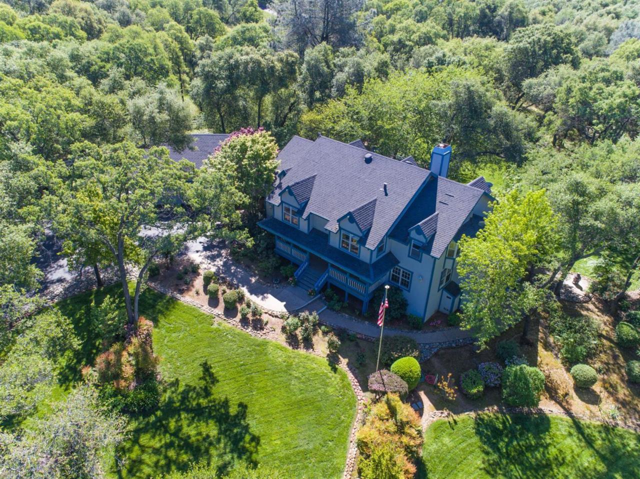 2350 Lakewood Hills Lane - Photo 1