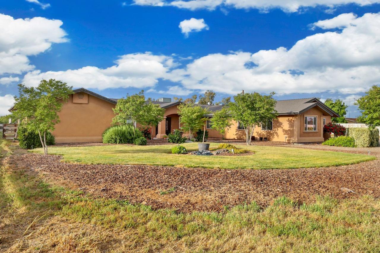 11731 Keyes Road - Photo 1