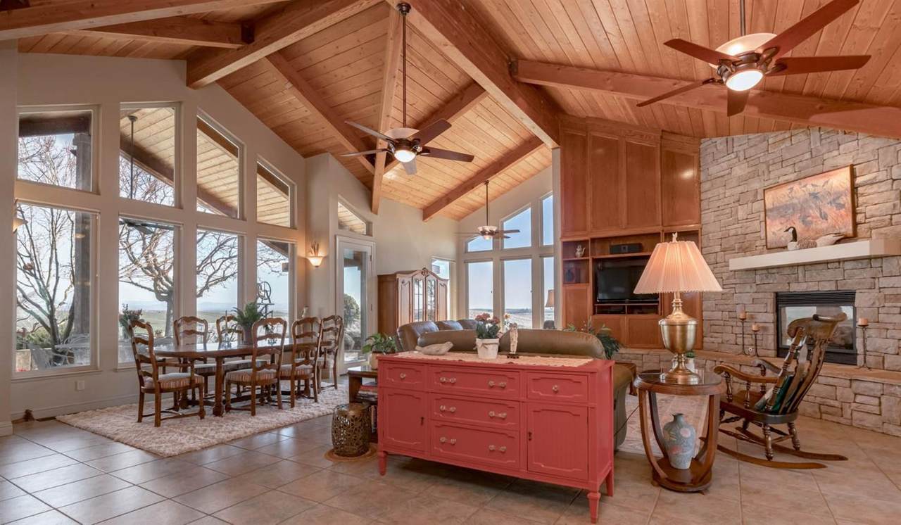 702 Crabtree Road - Photo 1