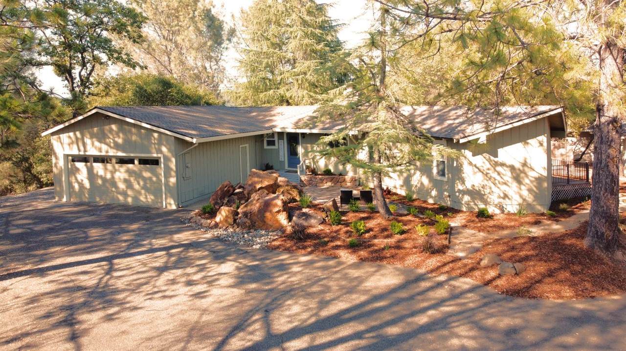 2408 Cascade Trail - Photo 1