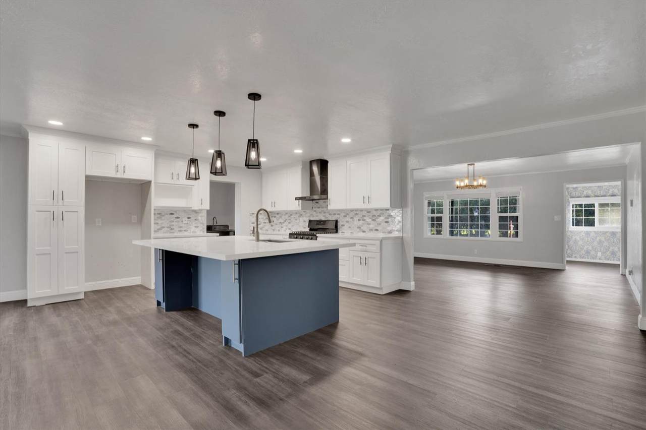1205 Paloma Avenue - Photo 1