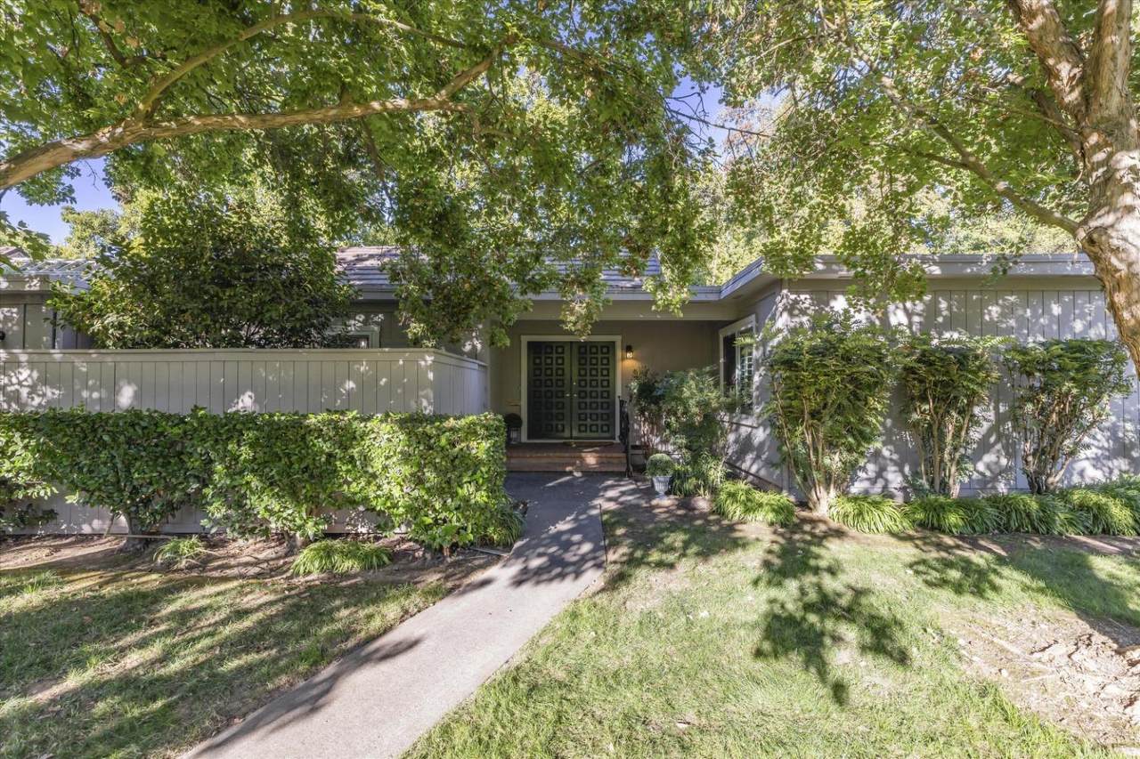 940 Commons Drive - Photo 1