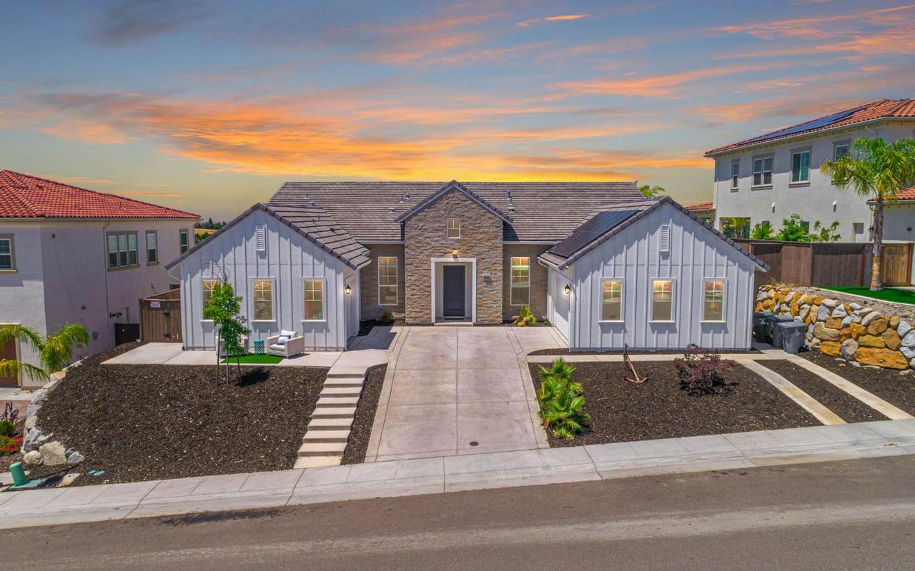 4009 Whitney Vista Lane - Photo 1