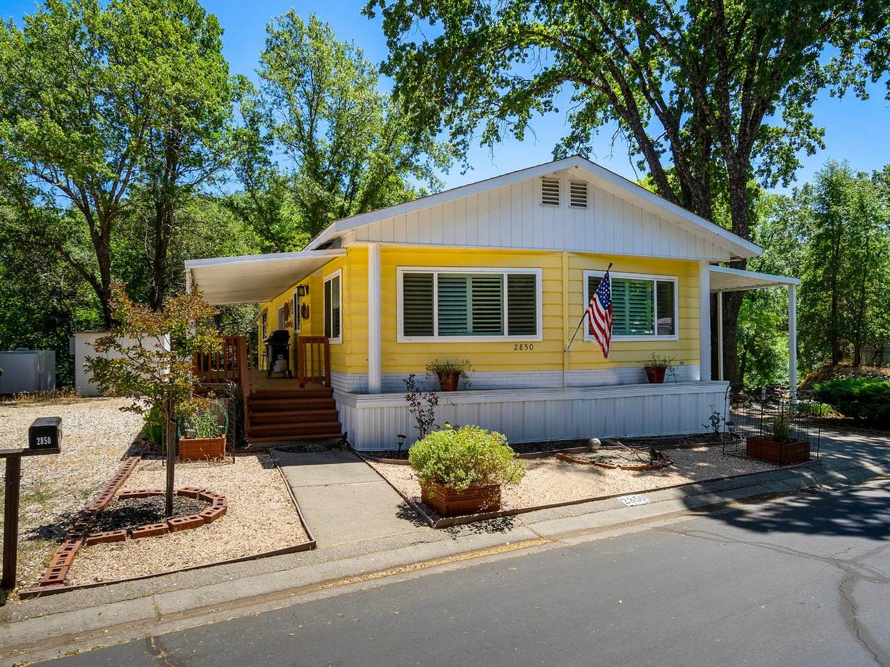 2850 Hidden Springs Circle - Photo 1