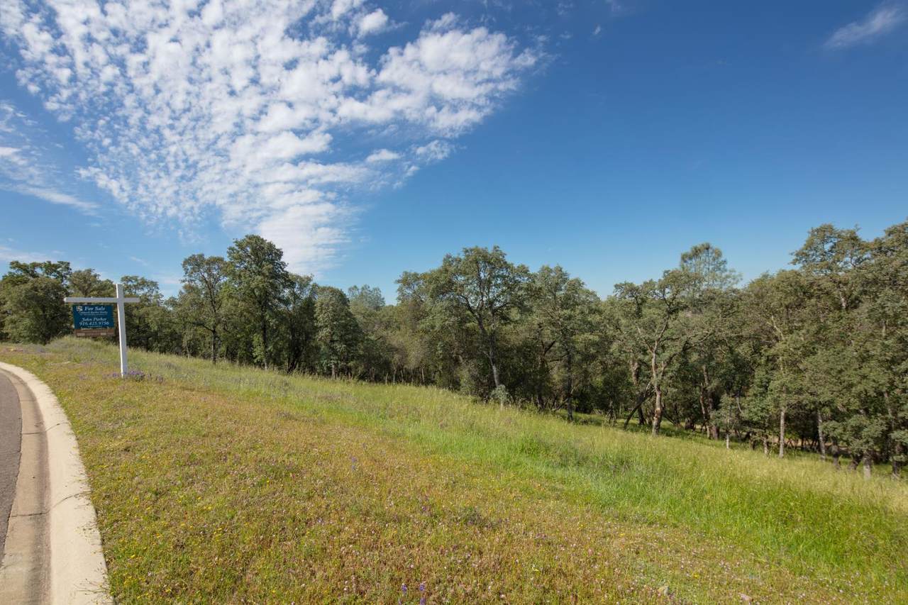4095 Raphael Drive - Photo 1