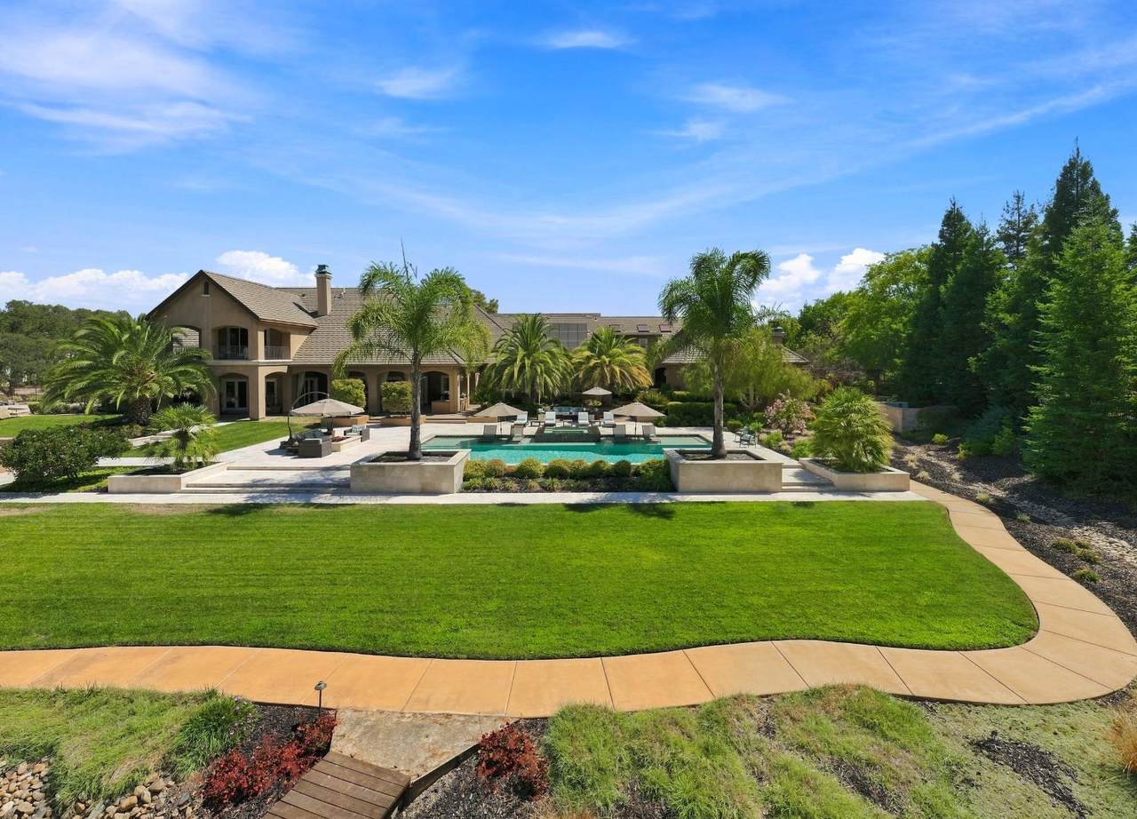 9205 Tuscany Oaks Court - Photo 1