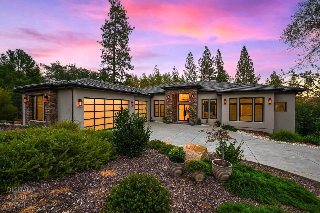 1455 Lodge View Drive - Photo 1