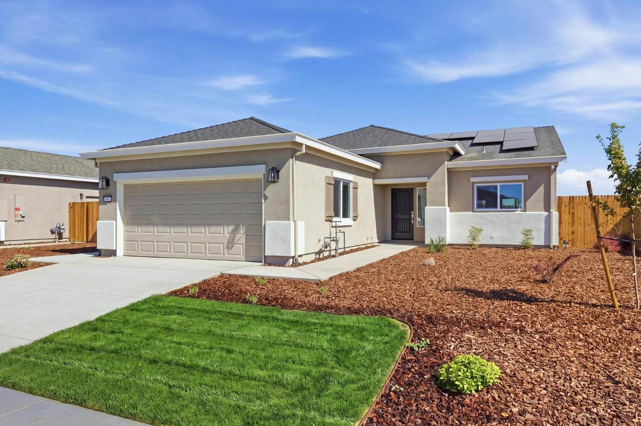 406 Kittyhawk Drive - Photo 1