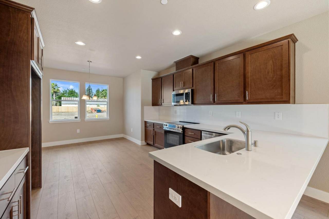 1836 Lovejoy Place - Photo 1