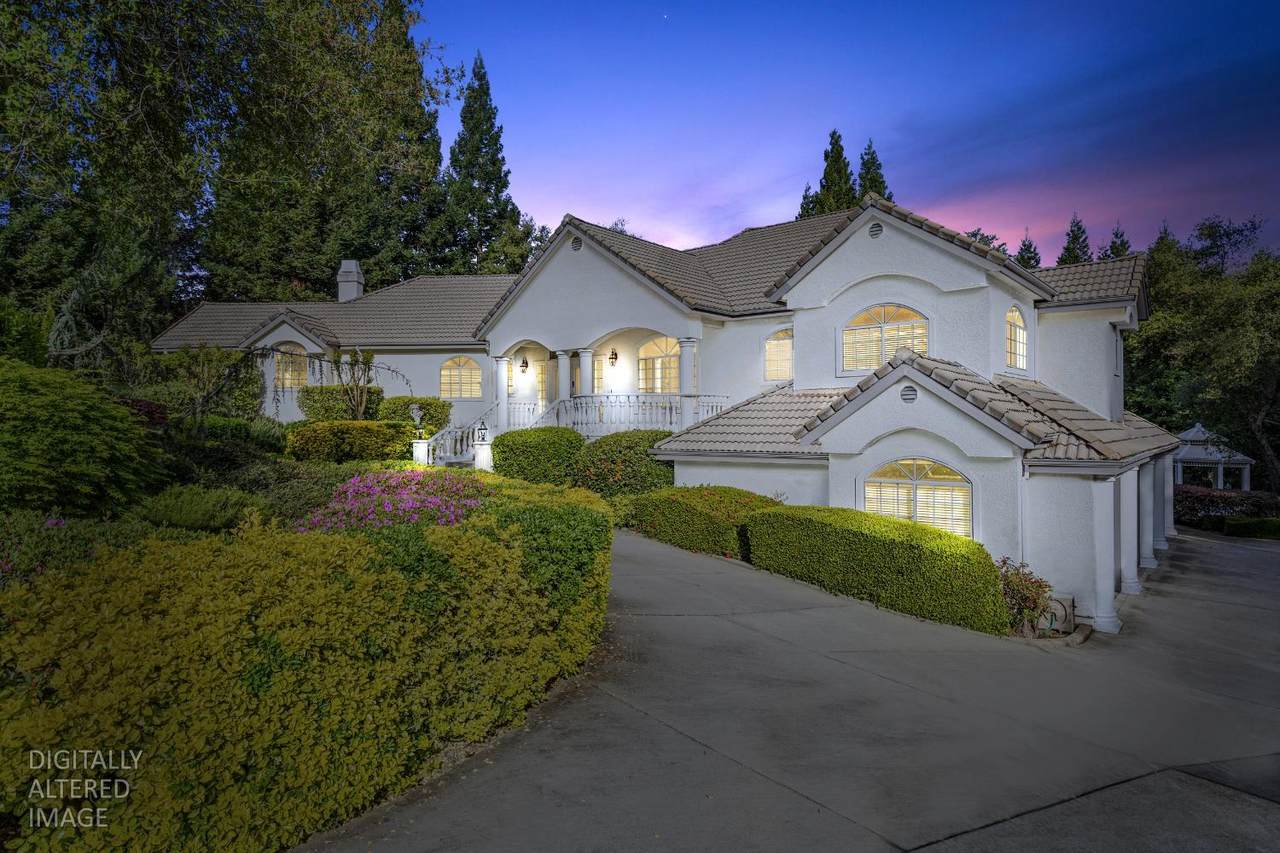 8900 Seville Circle - Photo 1