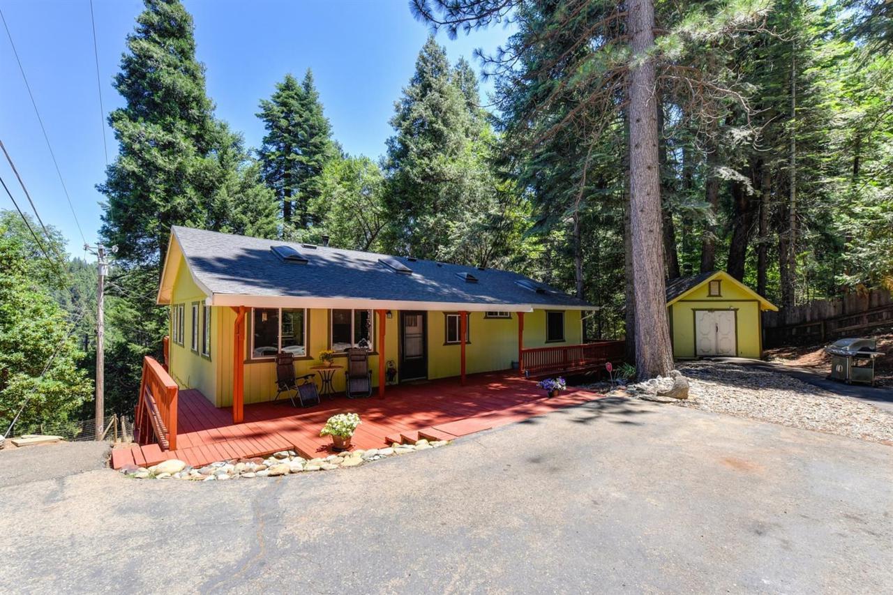 105 Bonnie Court - Photo 1
