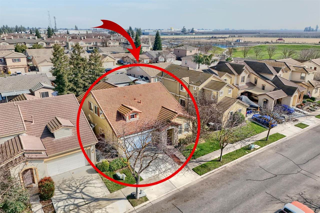 561 Branding Iron Street - Photo 1