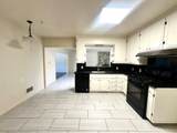 1112 Country Club Boulevard - Photo 5