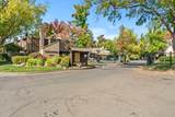 709 Woodside Ln E - Photo 43