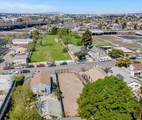 330 105th Avenue - Photo 3