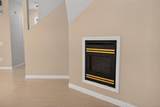 525 Samuel Way - Photo 6