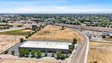 960 Goodwin Drive - Photo 2