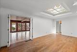 11501 Pioneer Avenue - Photo 17