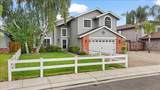 1565 Daniels Street - Photo 3