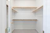 1642 Vosspark Way - Photo 18