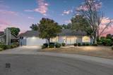 813 Holiday Way - Photo 1