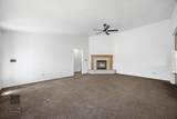813 Holiday Way - Photo 14