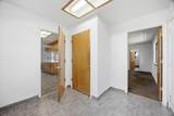 813 Holiday Way - Photo 32