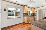 2439 De Ovan Avenue - Photo 18