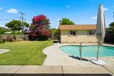 2439 De Ovan Avenue - Photo 37