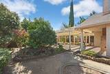 2000 Thrush Court - Photo 32
