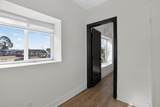 2734 Macarthur - Photo 29