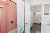 939 Vine Street - Photo 15