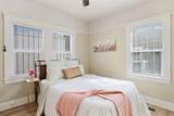 939 Vine Street - Photo 16