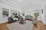 2409 Beverly Place - Photo 10
