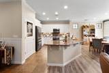 7560 Chatsworth Circle - Photo 14