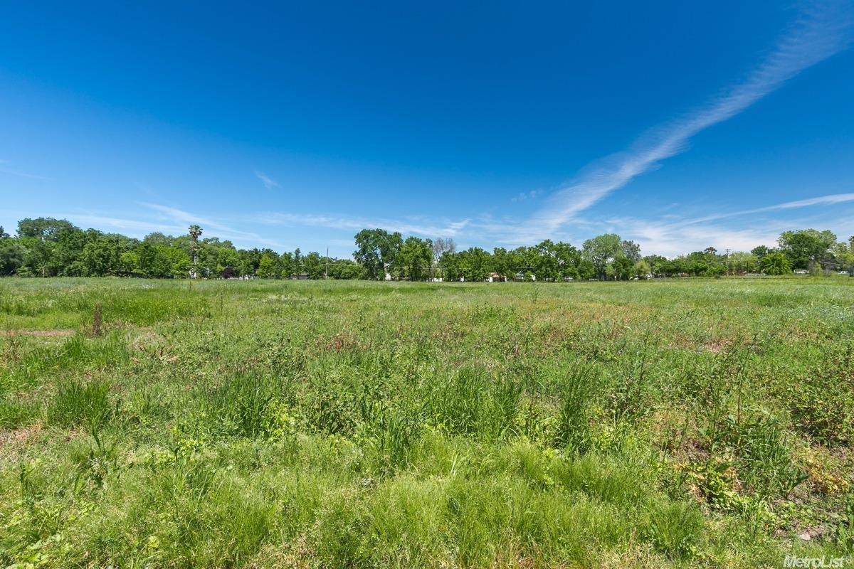 9240 Golden Gate Ave Avenue - Photo 1