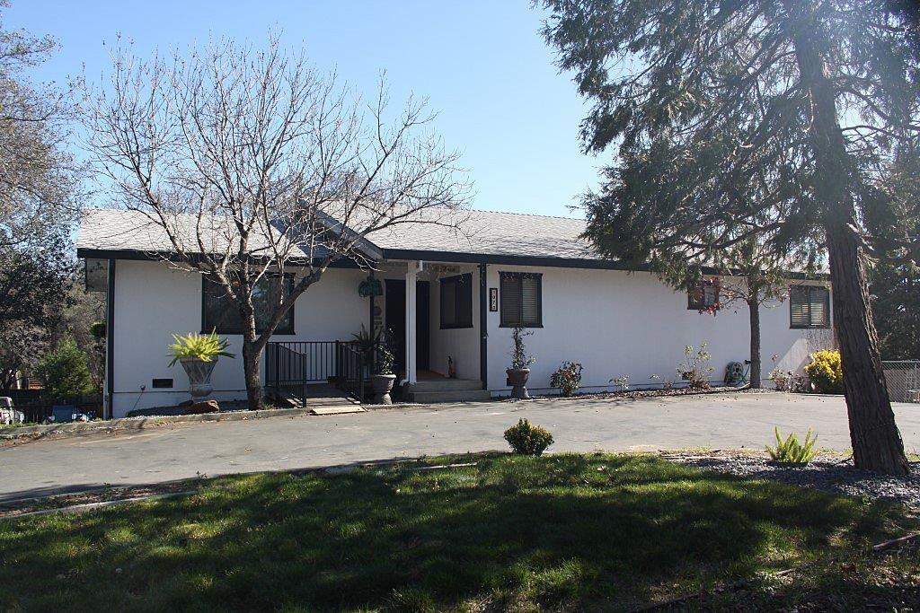 1070 Matson - Photo 1
