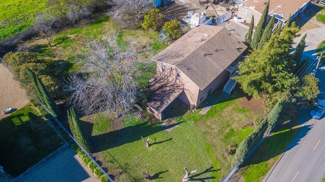 718 Tyler Island Bridge Road - Photo 1
