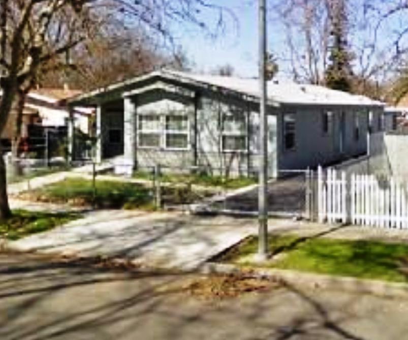 114 Oak Street - Photo 1