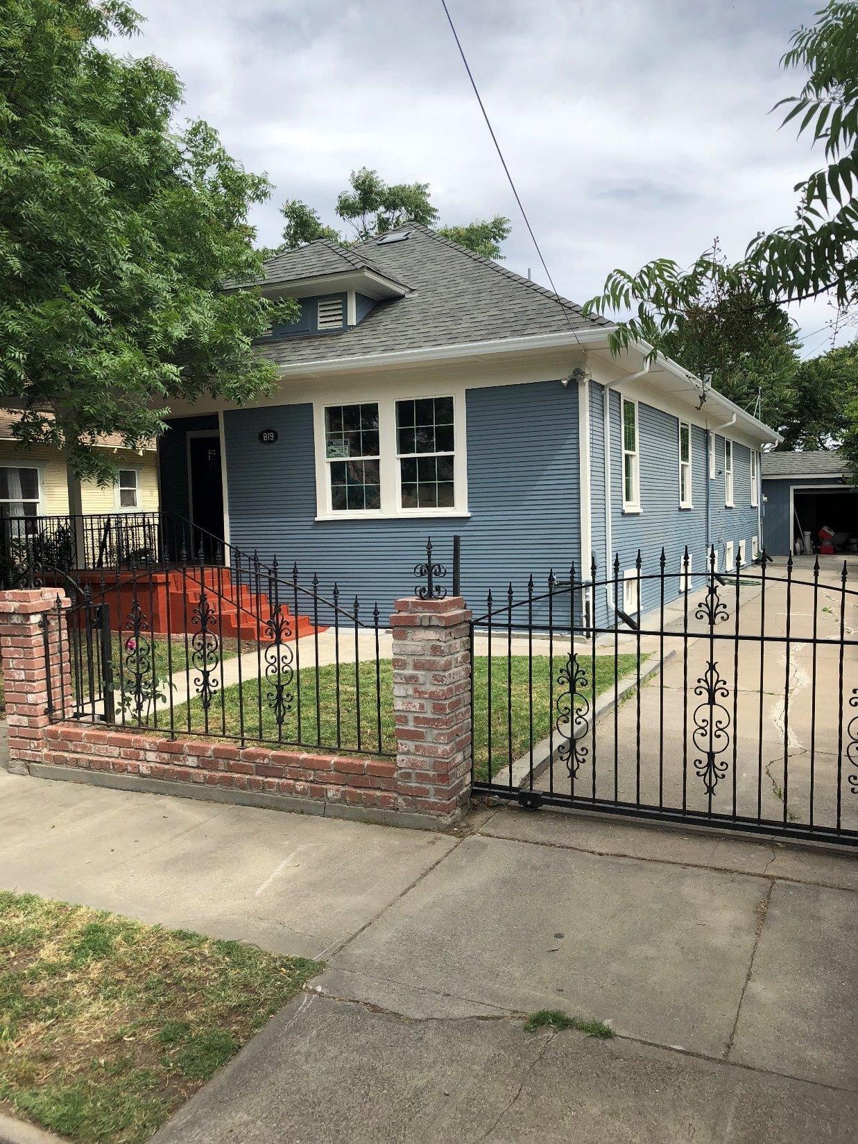 819 Anderson Street - Photo 1